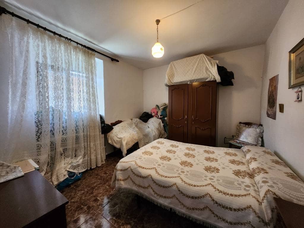 4 bedroom Townhouse for sale in Santiago de Calatrava - € 47,000 (Ref: 10046153)