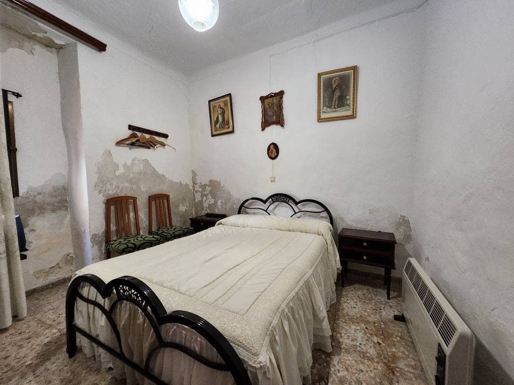 4 bedroom Townhouse for sale in Santiago de Calatrava - € 47,000 (Ref: 10046153)
