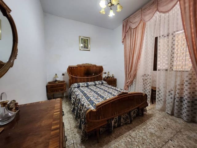 4 chambre Maison de Ville à vendre à Santiago de Calatrava - 47 000 € (Ref: 10046153)