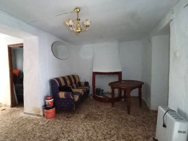 3 bedroom Townhouse for sale in Luque with pool - € 29,900 (Ref: 10046157)
