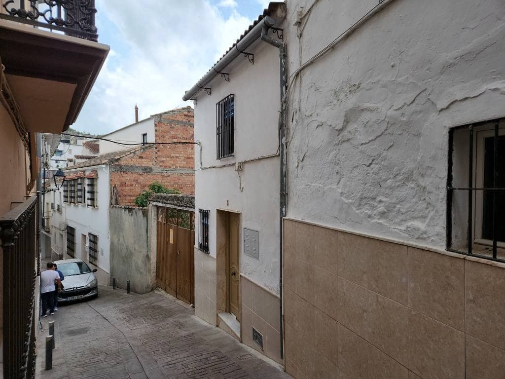 3 bedroom Townhouse for sale in Luque with pool - € 29,900 (Ref: 10046157)