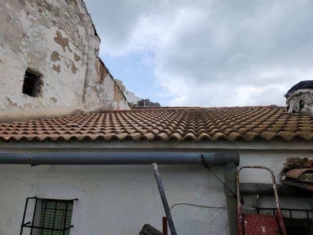 3 bedroom Townhouse for sale in Luque with pool - € 29,900 (Ref: 10046157)