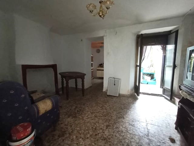 3 bedroom Townhouse for sale in Luque with pool - € 29,900 (Ref: 10046157)