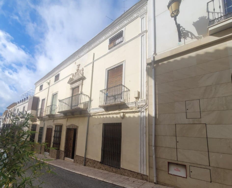 5 soveværelse Byhus til salg i Luque med garage - € 107.000 (Ref: 10046158)