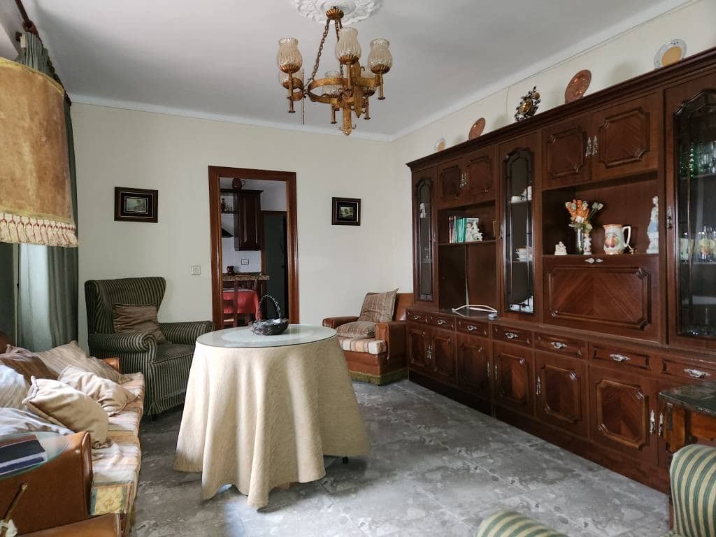5 soveværelse Byhus til salg i Luque med garage - € 107.000 (Ref: 10046158)