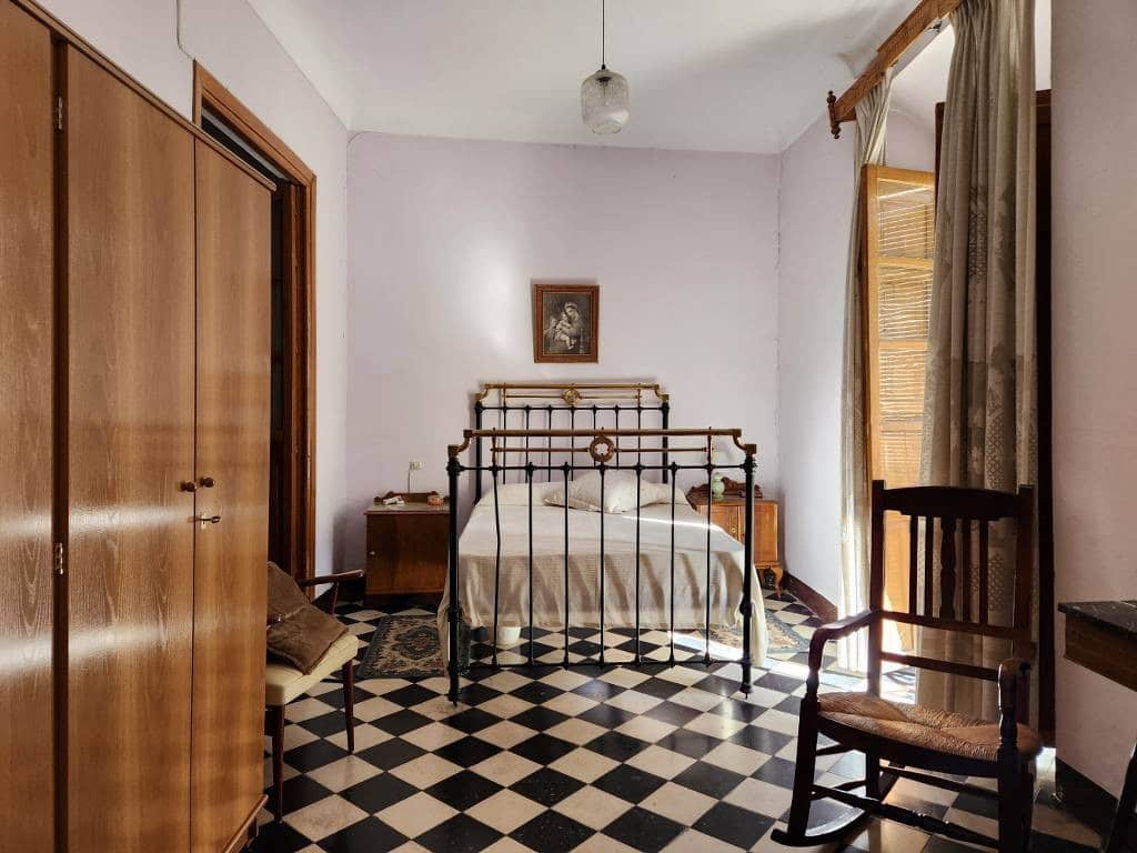 5 soveværelse Byhus til salg i Luque med garage - € 107.000 (Ref: 10046158)
