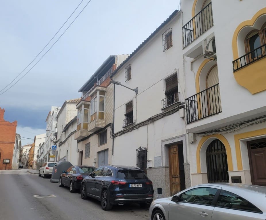 5 bedroom Townhouse for sale in Rute - € 58,000 (Ref: 10046161)