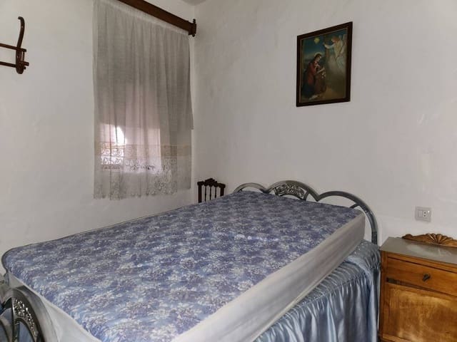 5 bedroom Townhouse for sale in Rute - € 58,000 (Ref: 10046161)