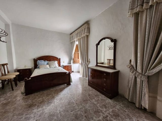 5 bedroom Townhouse for sale in Rute - € 58,000 (Ref: 10046161)