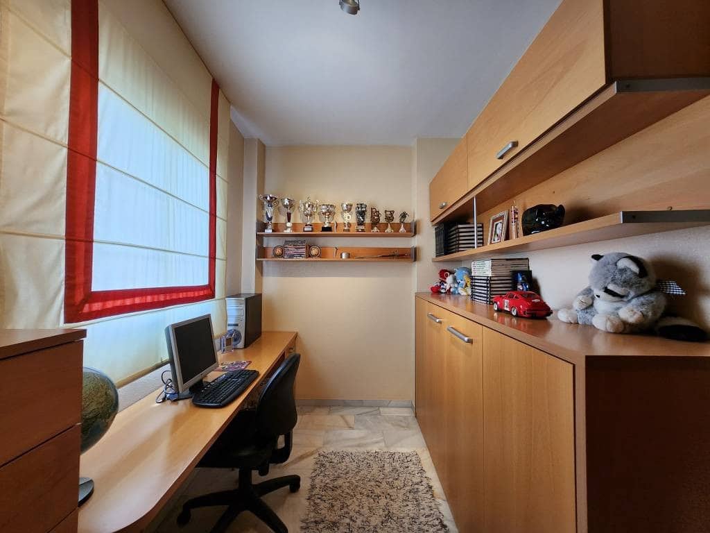4 bedroom Townhouse for sale in Iznajar with pool - € 115,000 (Ref: 10046164)
