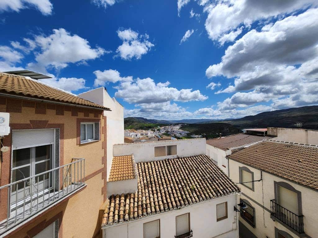 4 bedroom Townhouse for sale in Iznajar with pool - € 115,000 (Ref: 10046164)