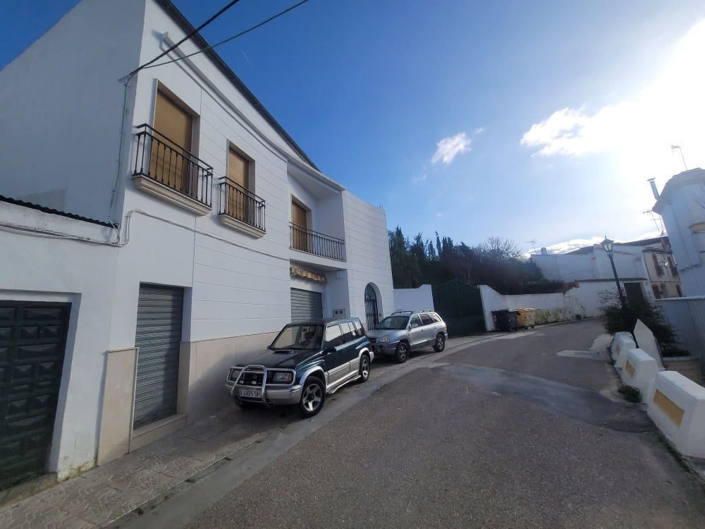 3 sypialnia Komercyjne na sprzedaż w Priego de Cordoba z garażem - 190 000 € (Ref: 10046165)
