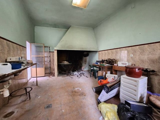 3 sypialnia Komercyjne na sprzedaż w Priego de Córdoba z garażem - 190 000 € (Ref: 10046165)