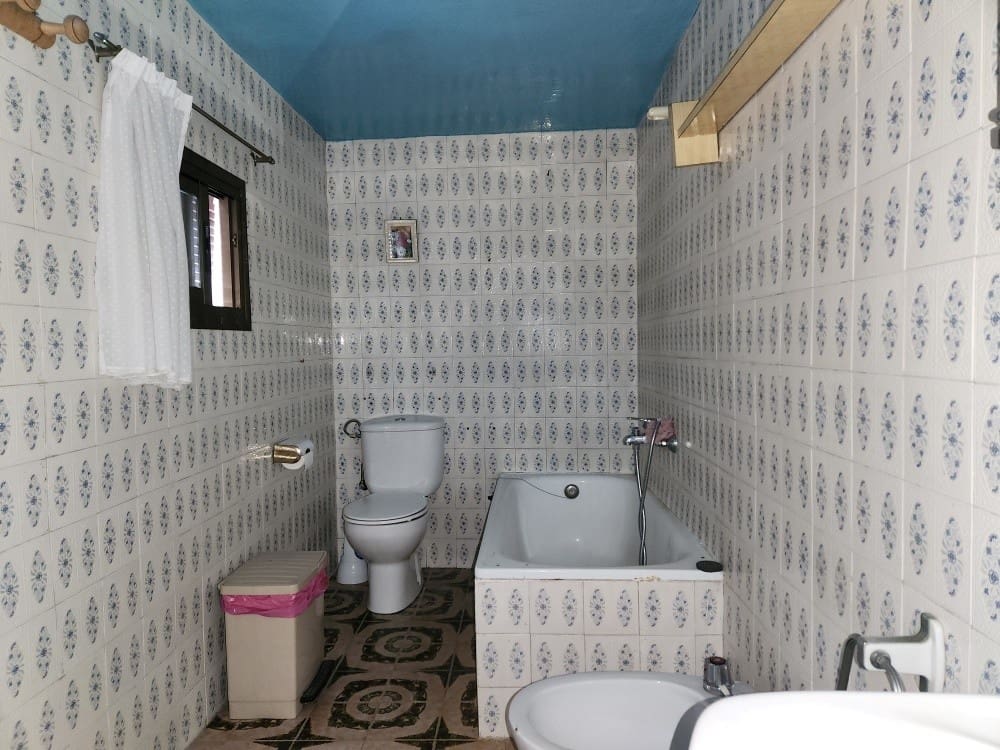Casa de 7 habitaciones en Luque en venta con piscina garaje - 89.000 € (Ref: 10046167)