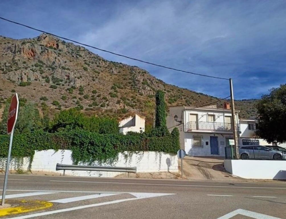 4 Zimmer Haus zu verkaufen in Priego de Cordoba mit Garage - 106.000 € (Ref: 10046171)