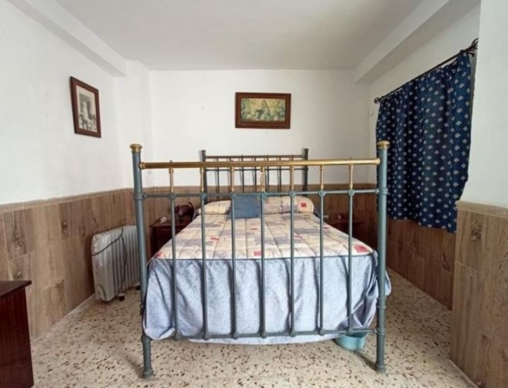 4 Zimmer Haus zu verkaufen in Priego de Cordoba mit Garage - 106.000 € (Ref: 10046171)