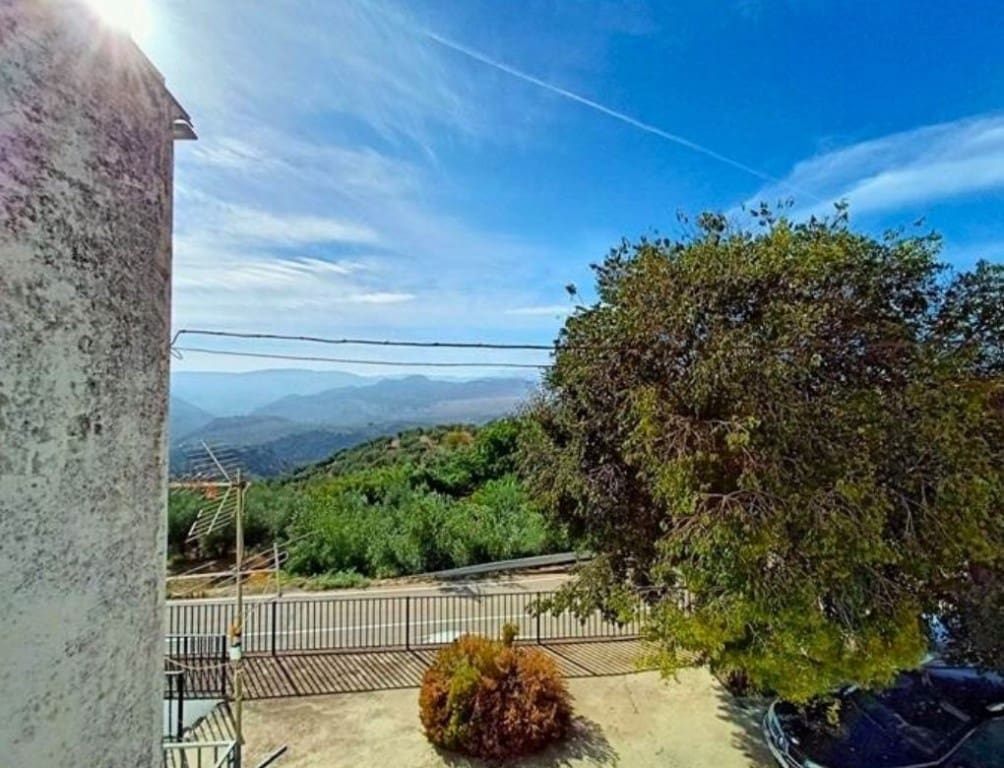 4 Zimmer Haus zu verkaufen in Priego de Cordoba mit Garage - 106.000 € (Ref: 10046171)