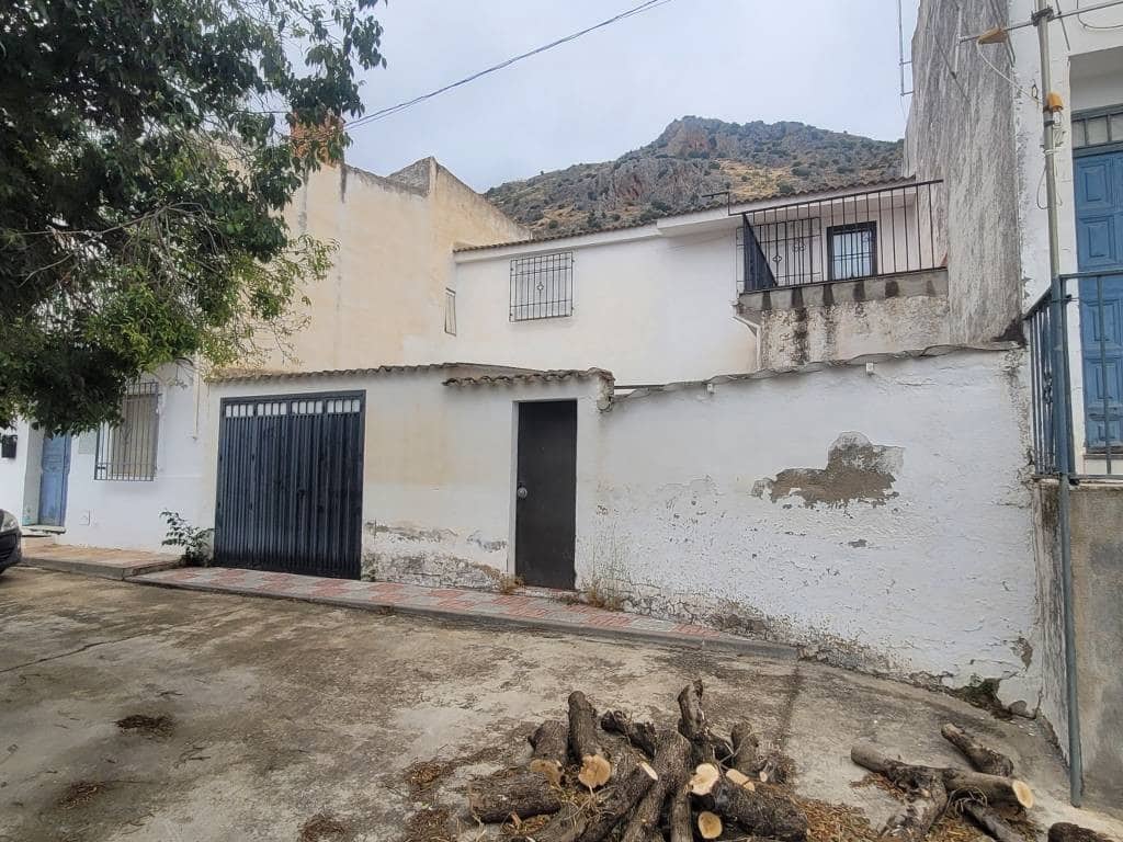 4 Zimmer Haus zu verkaufen in Priego de Cordoba mit Garage - 106.000 € (Ref: 10046171)