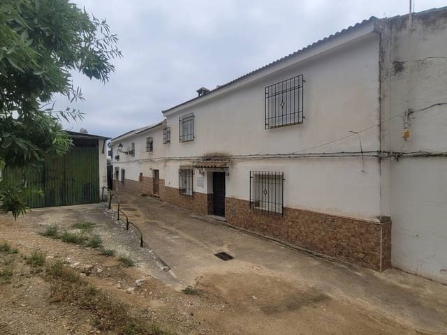 4 Zimmer Haus zu verkaufen in Priego de Córdoba mit Garage - 106.000 € (Ref: 10046171)