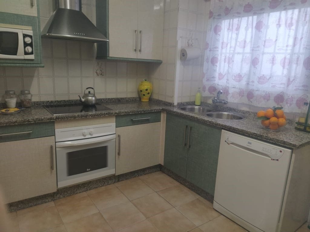 5 slaapkamer Huis te koop in Luque met zwembad - € 74.000 (Ref: 10046174)