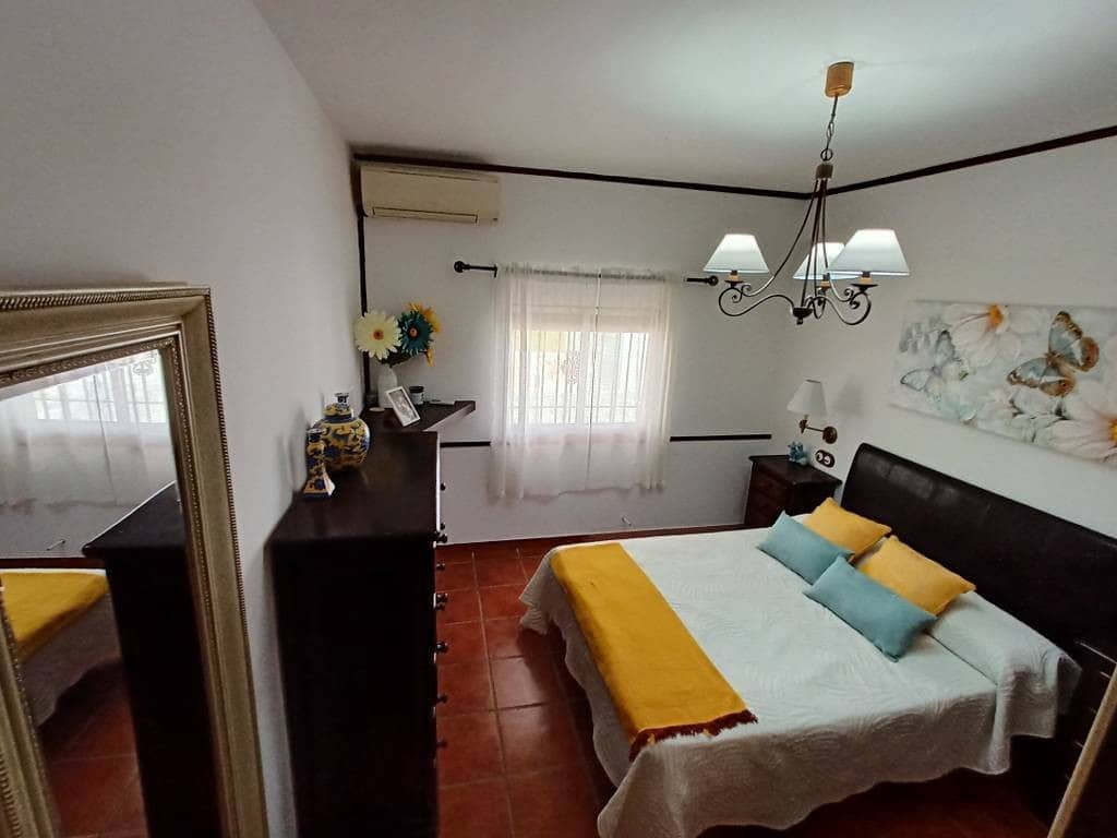 4 camera da letto Villa in vendita in Cabra con piscina garage - 419.000 € (Rif: 10046176)