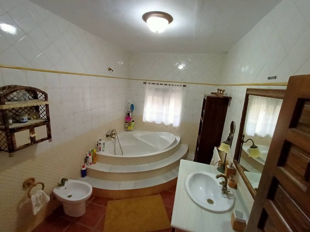 4 camera da letto Villa in vendita in Cabra con piscina garage - 419.000 € (Rif: 10046176)