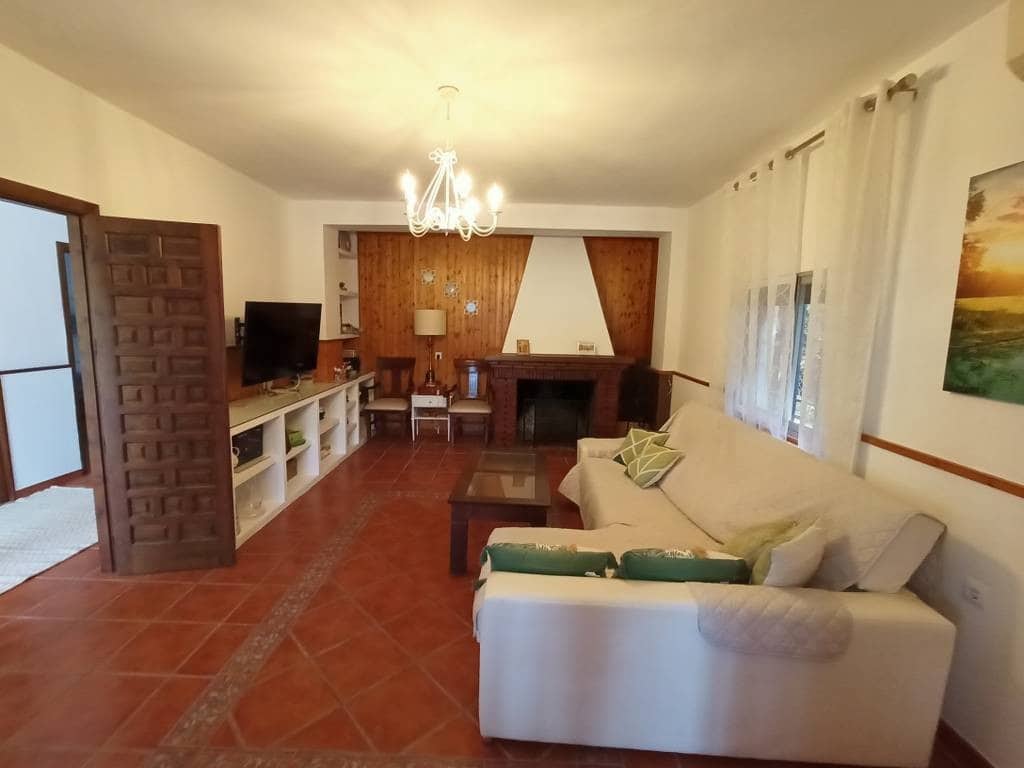 4 camera da letto Villa in vendita in Cabra con piscina garage - 419.000 € (Rif: 10046176)