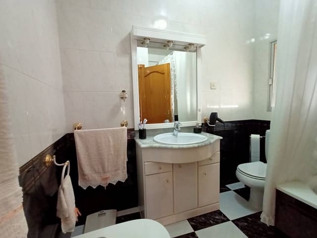 5 quarto Casa em Banda para venda em Rute - 137 000 € (Ref: 10046177)