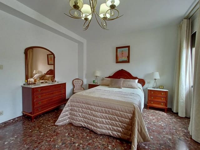 5 quarto Casa em Banda para venda em Rute - 137 000 € (Ref: 10046177)
