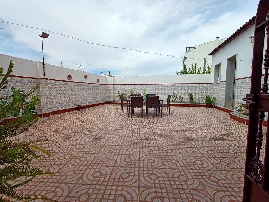 5 bedroom Townhouse for sale in Rute - € 137,000 (Ref: 10046177)