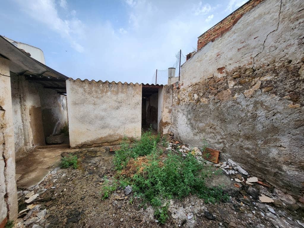 3 bedroom Townhouse for sale in Castil de Campos - € 17,000 (Ref: 10046178)
