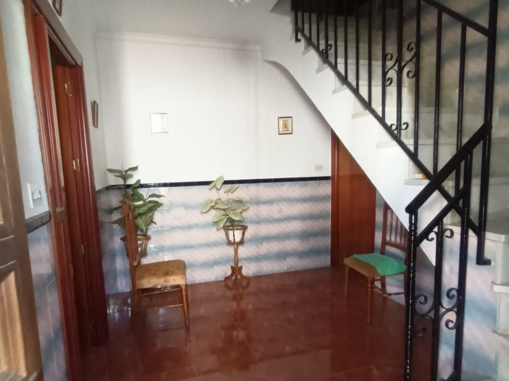 5 sypialnia Dom na sprzedaż w Priego de Cordoba z garażem - 92 000 € (Ref: 10046179)