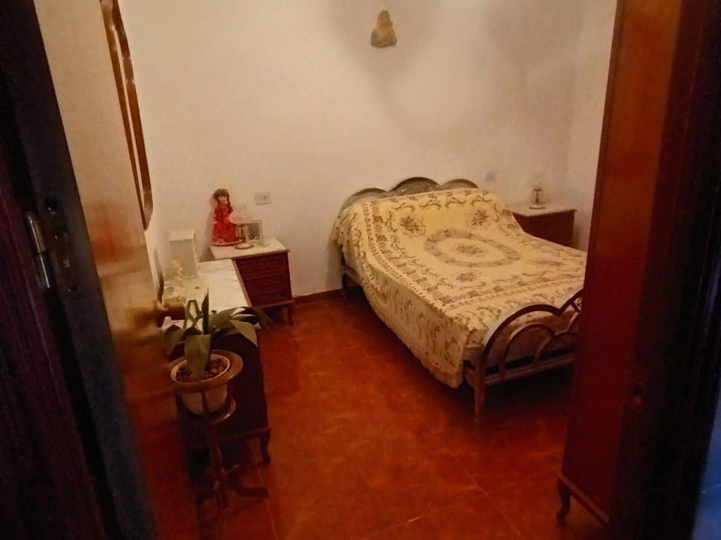 5 sypialnia Dom na sprzedaż w Priego de Cordoba z garażem - 92 000 € (Ref: 10046179)