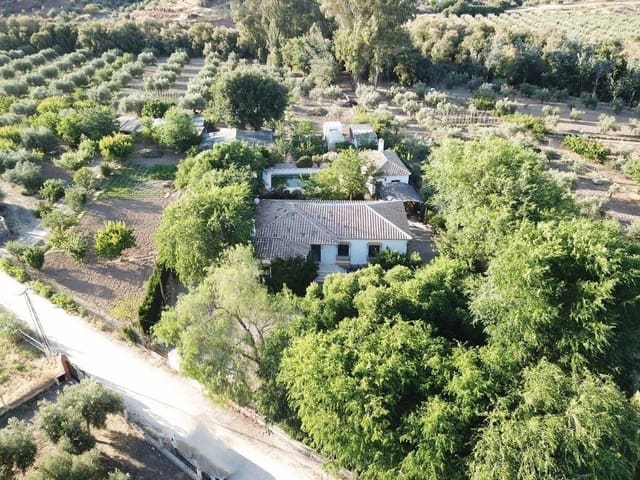 5 soveværelse Villa til salg i Baena med swimmingpool - € 235.000 (Ref: 10046181)