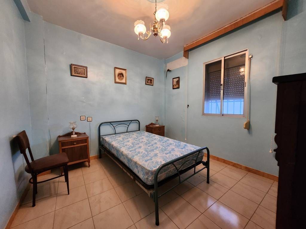 4 soveværelse Byhus til salg i Rute med garage - € 69.900 (Ref: 10046183)