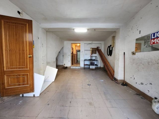 4 soveværelse Byhus til salg i Rute med garage - € 69.900 (Ref: 10046183)