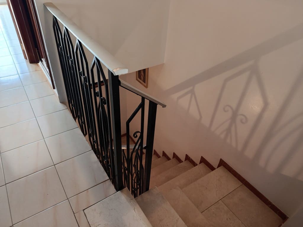 4 bedroom Townhouse for sale in Rute with garage - € 69,900 (Ref: 10046183)