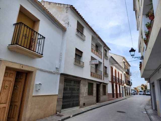 6 quarto Casa em Banda para venda em Iznájar - 157 000 € (Ref: 10046185)