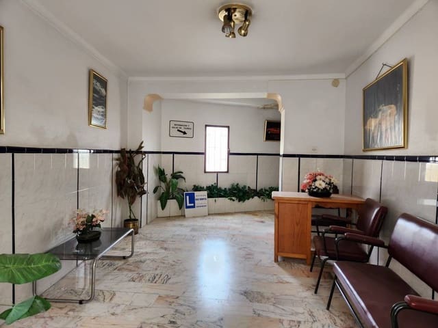 6 quarto Casa em Banda para venda em Iznájar - 157 000 € (Ref: 10046185)