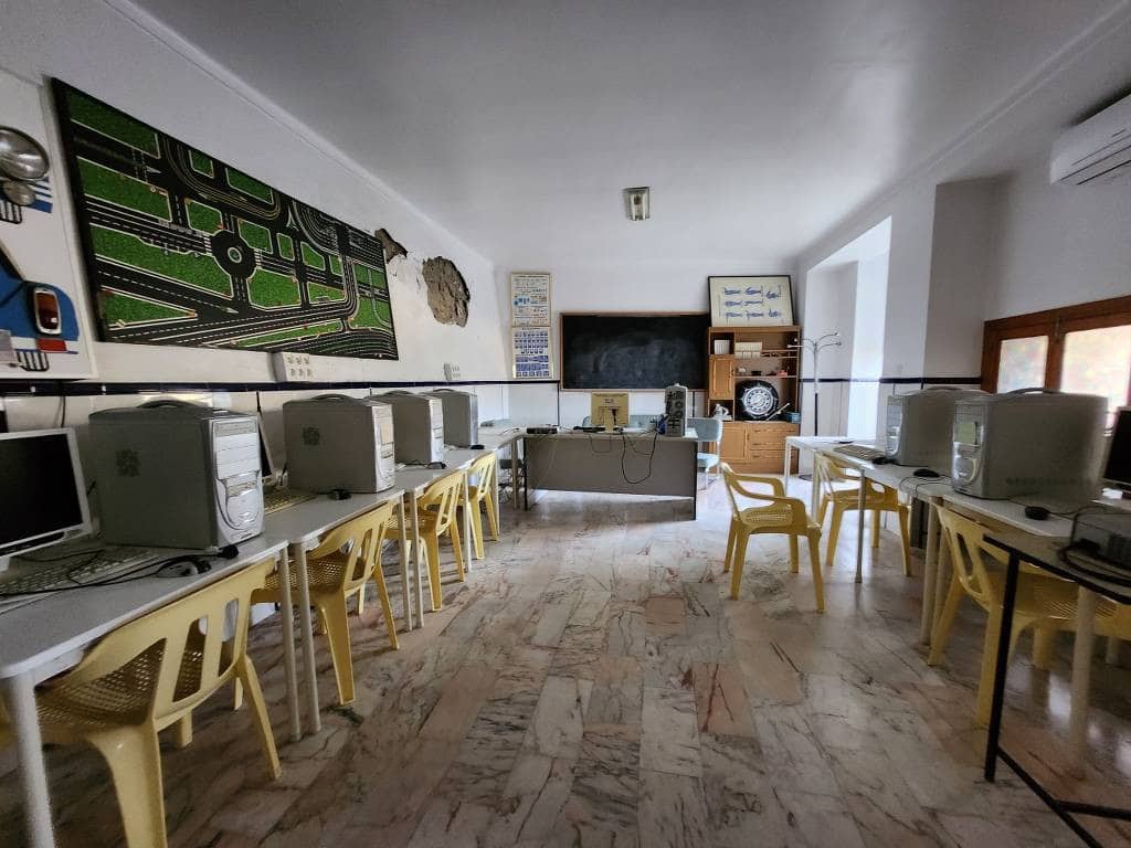 6 quarto Casa em Banda para venda em Iznajar - 157 000 € (Ref: 10046185)