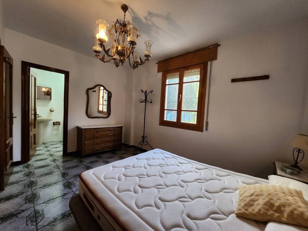 5 bedroom Villa for sale in Rute with pool - € 315,000 (Ref: 10046186)
