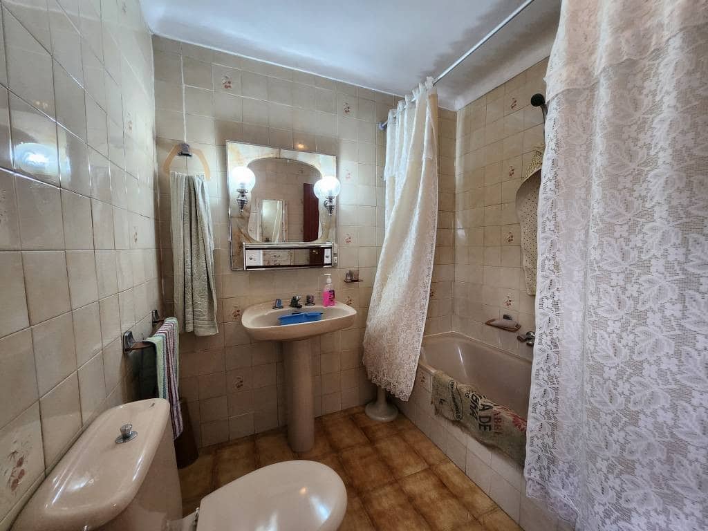 4 bedroom Finca/Country House for sale in Arroyo de Priego with garage - € 200,000 (Ref: 10046187)