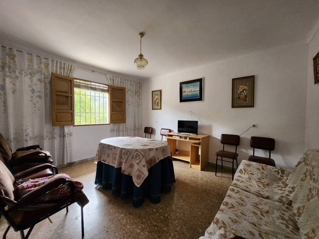 4 bedroom Finca/Country House for sale in Arroyo de Priego with garage - € 200,000 (Ref: 10046187)