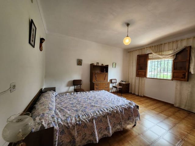 4 bedroom Finca/Country House for sale in Arroyo de Priego, Iznájar with garage - € 200,000 (Ref: 10046187)