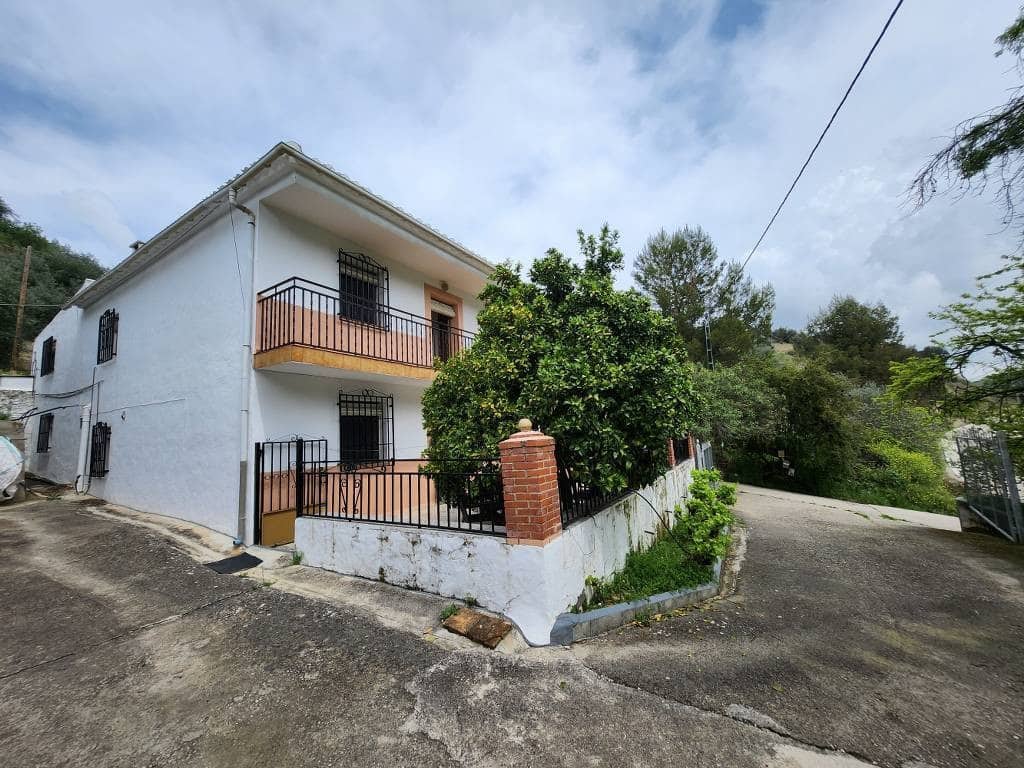 4 bedroom Finca/Country House for sale in Arroyo de Priego with garage - € 200,000 (Ref: 10046187)