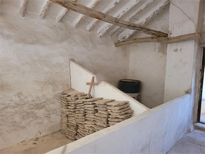 5 bedroom Finca/Country House for sale in Iznajar - € 200,000 (Ref: 10046188)