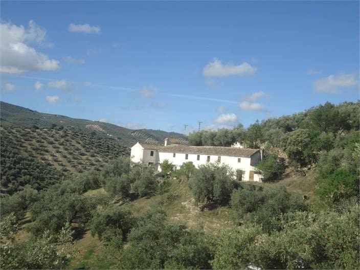 5 bedroom Finca/Country House for sale in Iznajar - € 200,000 (Ref: 10046188)