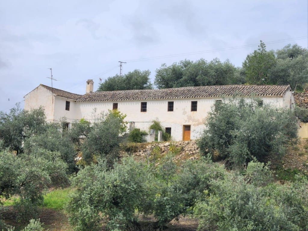 5 bedroom Finca/Country House for sale in Iznajar - € 200,000 (Ref: 10046188)