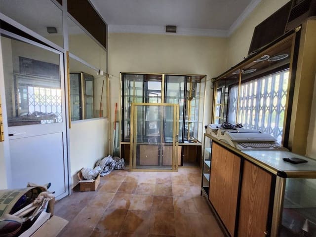 Kommersiell till salu i Rute - 157 000 € (Ref: 10046190)