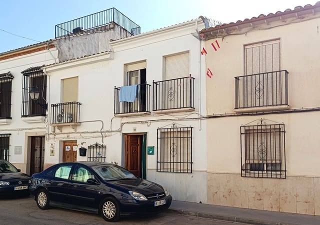 4 quarto Casa em Banda para venda em Priego de Córdoba - 59 900 € (Ref: 10048231)
